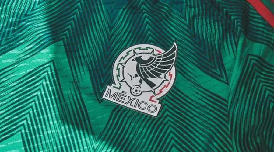 escudo de Mexico en camiseta de futbol